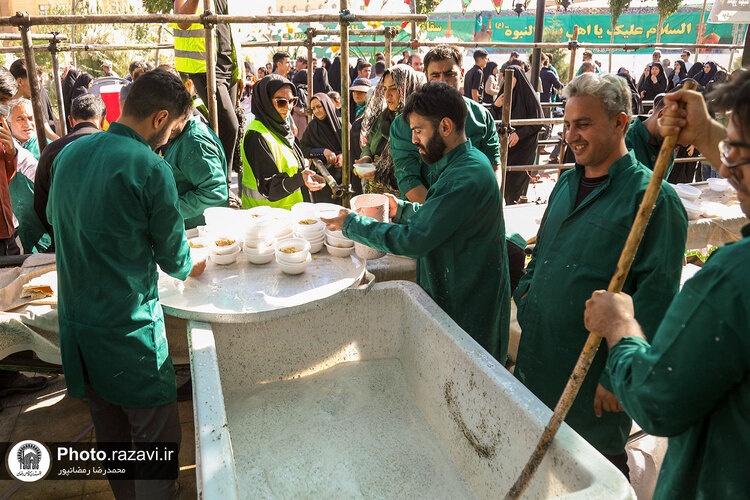 مواکب خدمت رسان به زائران بارگاه منور رضوی