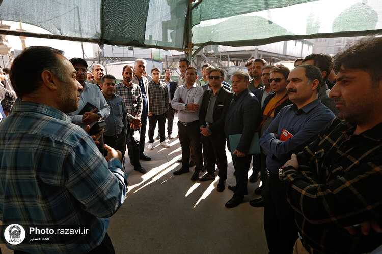 بازدید جمعی از مدیران بنیاد مسکن انقلاب اسلامی از پروژه‌های عمرانی حرم مطهر رضوی