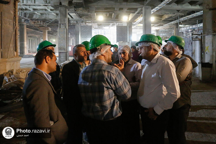 بازدید جمعی از مدیران بنیاد مسکن انقلاب اسلامی از پروژه‌های عمرانی حرم مطهر رضوی