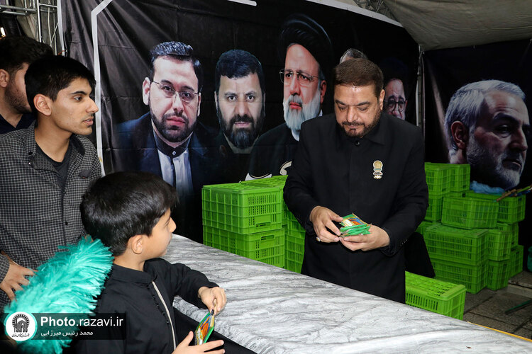 خدمت رسانی موکب امام رضا علیه سلام در جوار حرم مطهر کریمه اهل‌بیت (ع)