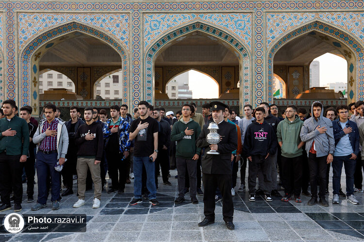 تشرف دانشجویان جدیدالورود دانشگاه علم و صنعت به حرم مطهر رضوی