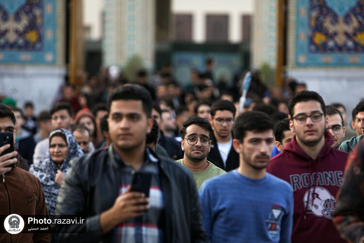 تشرف دانشجویان جدیدالورود دانشگاه علم و صنعت به حرم مطهر رضوی