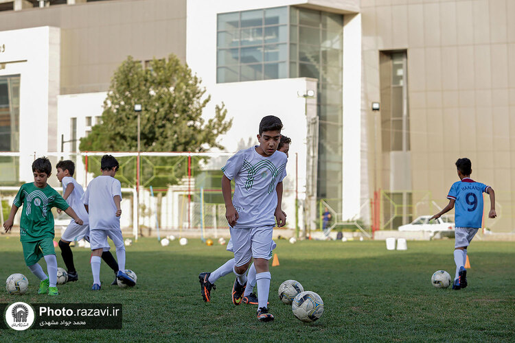 مدرسه فوتبال آستان قدس رضوی