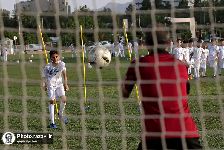 مدرسه فوتبال آستان قدس رضوی