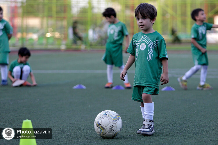 مدرسه فوتبال آستان قدس رضوی