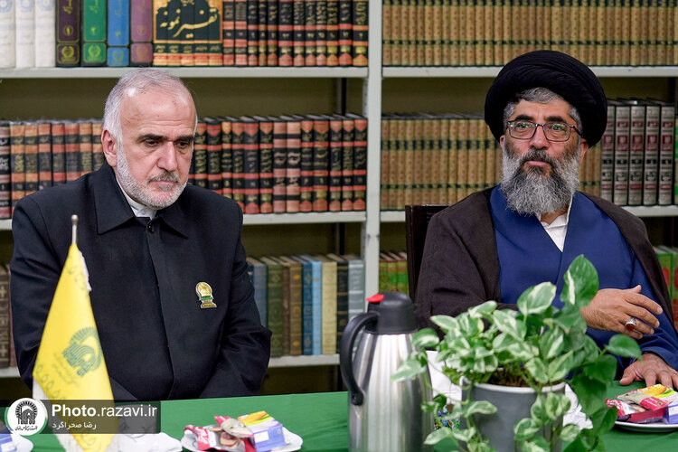 اهدای 1483 منبع مطالعاتی به کتابخانه آستان قدس رضوی