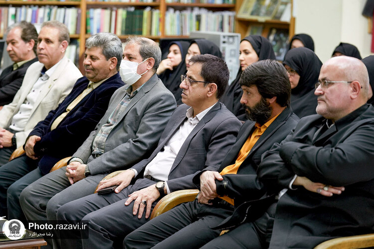 اهدای 1483 منبع مطالعاتی به کتابخانه آستان قدس رضوی