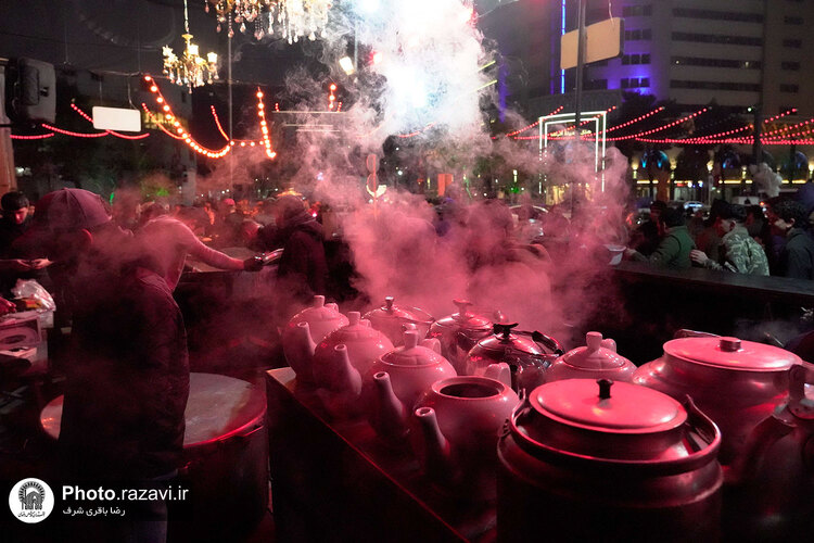 پذیرایی از زائران بارگاه منور رضوی در مواکب حرم مطهر