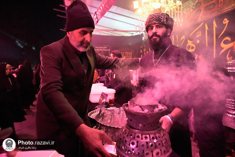 پذیرایی از زائران بارگاه منور رضوی در مواکب حرم مطهر