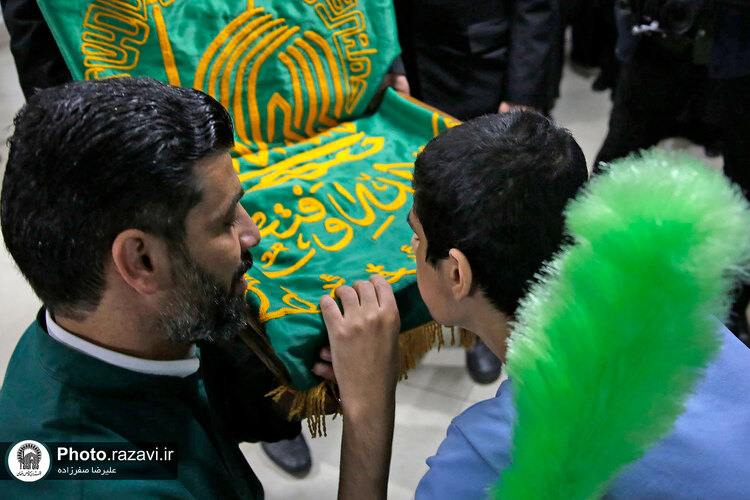 حضور خدام حرم مطهر رضوی در مرکز معلولین امام جواد علیه السلام