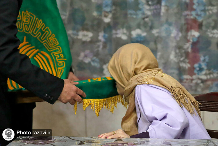 حضور خدام حرم مطهر رضوی در مرکز معلولین امام جواد علیه السلام