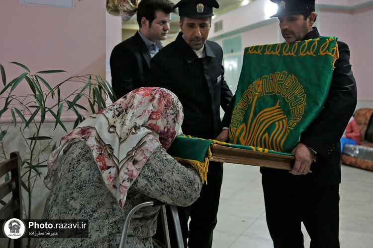 حضور خدام حرم مطهر رضوی در مرکز معلولین امام جواد علیه السلام