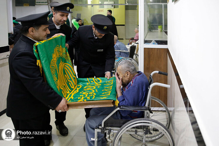 حضور خدام حرم مطهر رضوی در مرکز معلولین امام جواد علیه السلام