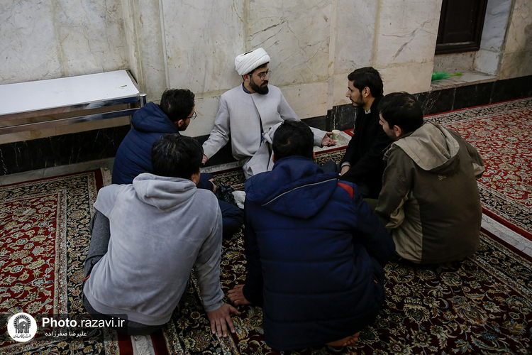 آیین معنوی اعتکاف در حرم مطهر رضوی-3