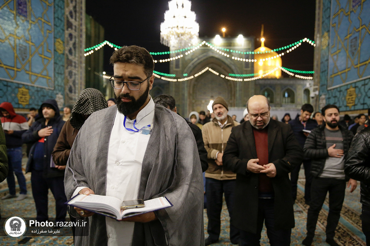 آیین معنوی اعتکاف در حرم مطهر رضوی-3