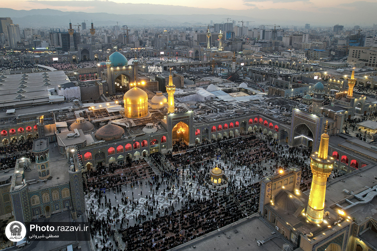 قرائت دعای ام داوود در حرم مطهر رضوی-2