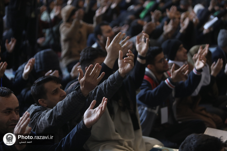 قرائت دعای ام داوود در حرم مطهر رضوی-2