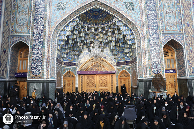 قرائت دعای ام داوود در حرم مطهر رضوی-2