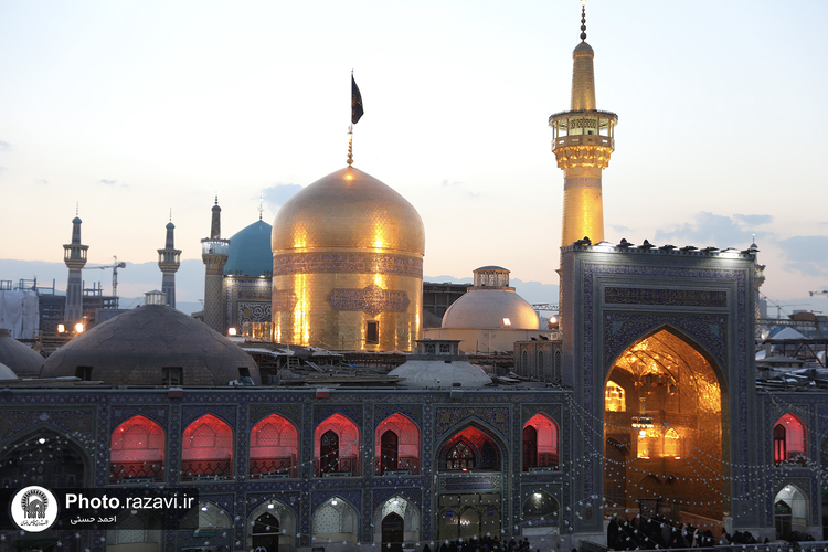 قرائت دعای ام داوود در حرم مطهر رضوی-2