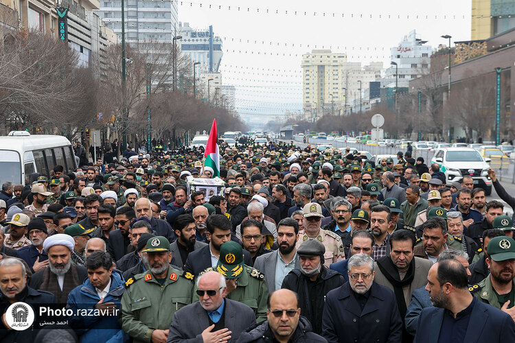 تشییع پیکر همسر سردار شهید عبدالحسین برونسی در مشهد