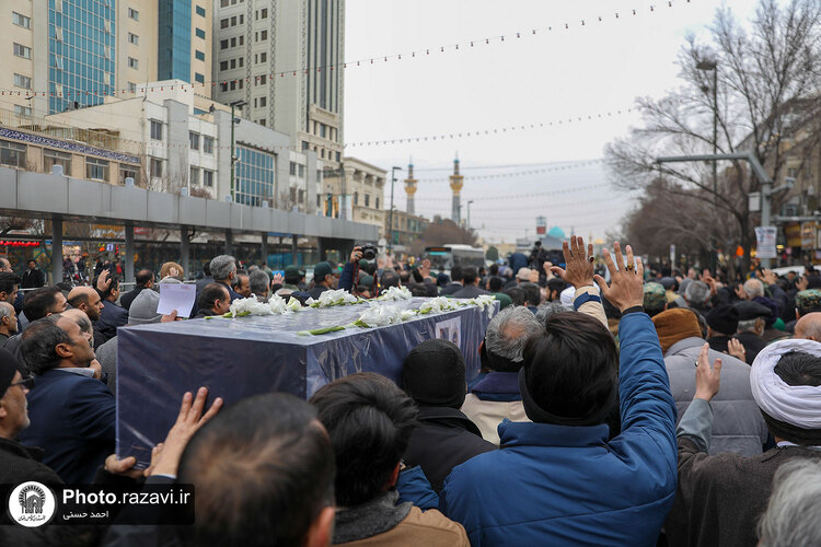 تشییع پیکر همسر سردار شهید عبدالحسین برونسی در مشهد