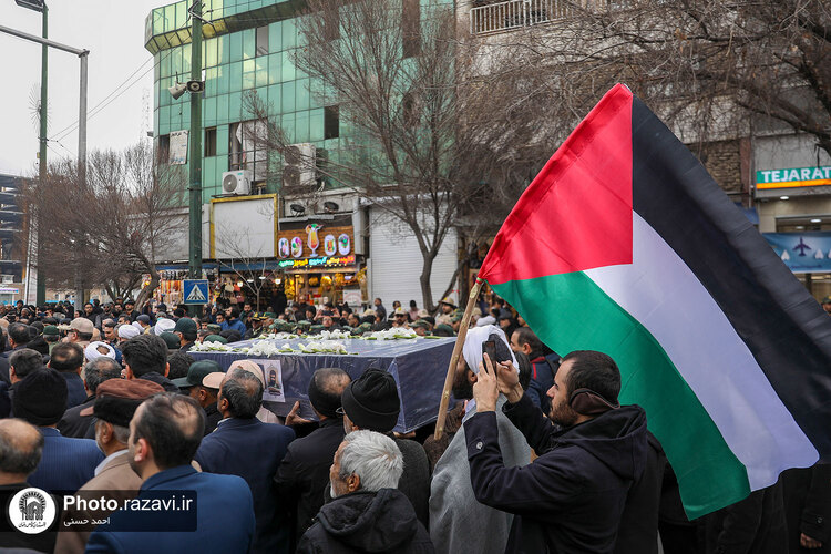 تشییع پیکر همسر سردار شهید عبدالحسین برونسی در مشهد