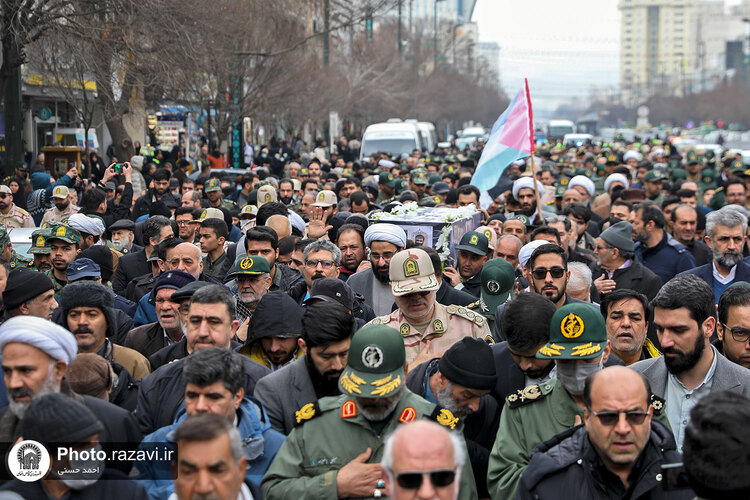 تشییع پیکر همسر سردار شهید عبدالحسین برونسی در مشهد