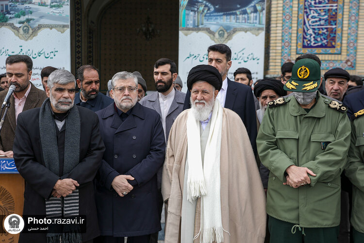 تشییع پیکر همسر سردار شهید عبدالحسین برونسی در مشهد