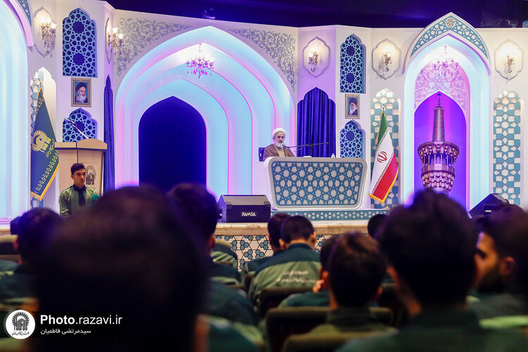 جشن پرسنل خدمات فرش در حرم مطهر رضوی