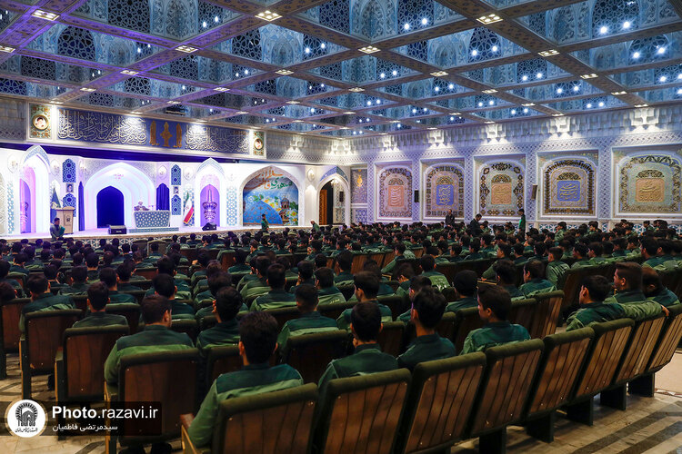 جشن پرسنل خدمات فرش در حرم مطهر رضوی