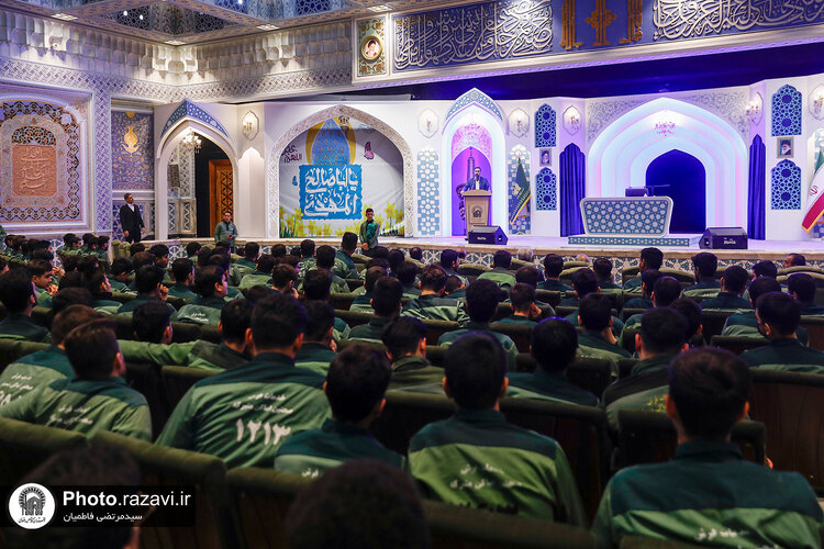 جشن پرسنل خدمات فرش در حرم مطهر رضوی