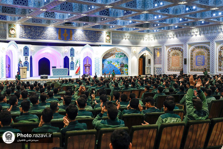 جشن پرسنل خدمات فرش در حرم مطهر رضوی