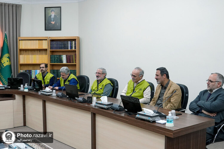 مراسم اهداء احکام سرکشیک‌ها و معاونین کشیک‌های «خدمت علمی» در آستان قدس رضوی