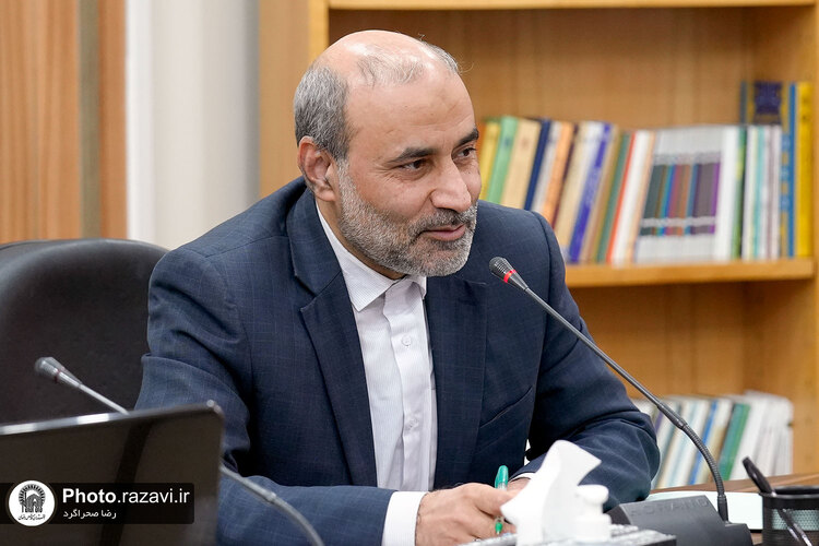 مراسم اهداء احکام سرکشیک‌ها و معاونین کشیک‌های «خدمت علمی» در آستان قدس رضوی