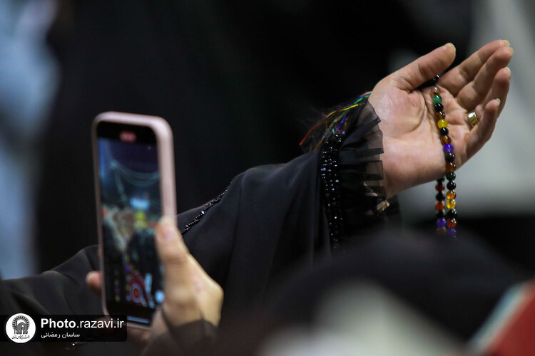 مراسم احیا شب بیست و یکم ماه مبارک رمضان در حرم مطهر رضوی-2