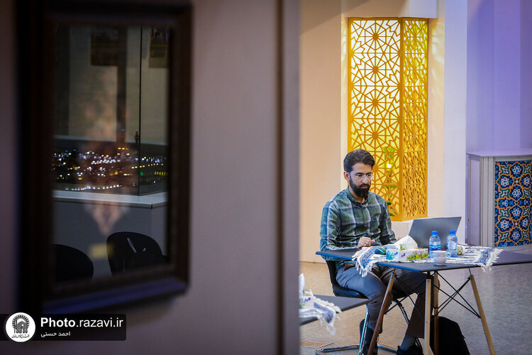 وبینار تخصصی بازاندیشی در مفهوم زیارت در دنیای سیال