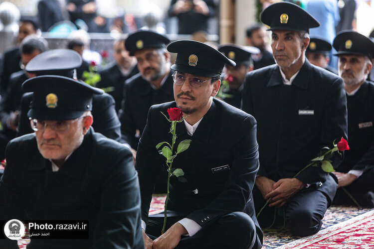 آئین اذن اعزام کاروان های زیر سایه خورشید در حرم مطهر رضوی