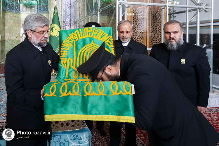 آئین اذن اعزام کاروان های زیر سایه خورشید در حرم مطهر رضوی