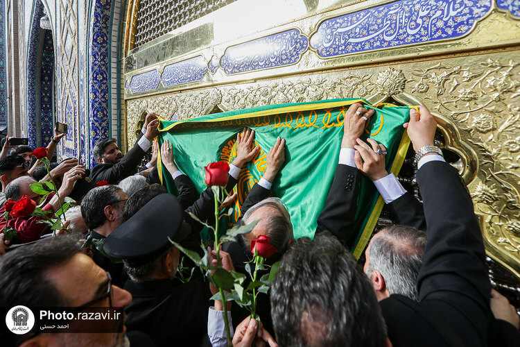 آئین اذن اعزام کاروان های زیر سایه خورشید در حرم مطهر رضوی