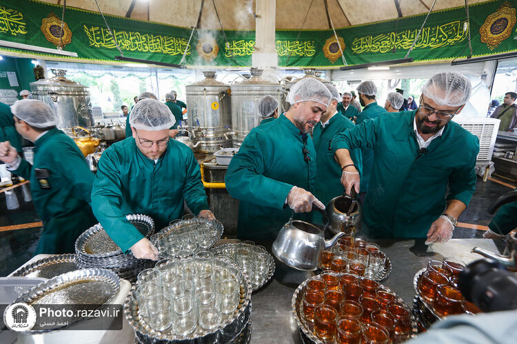 تشرف جمعی از ورزشکاران به حرم مطهر رضوی