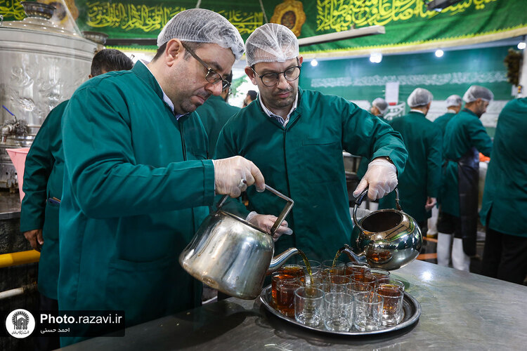 تشرف جمعی از ورزشکاران به حرم مطهر رضوی
