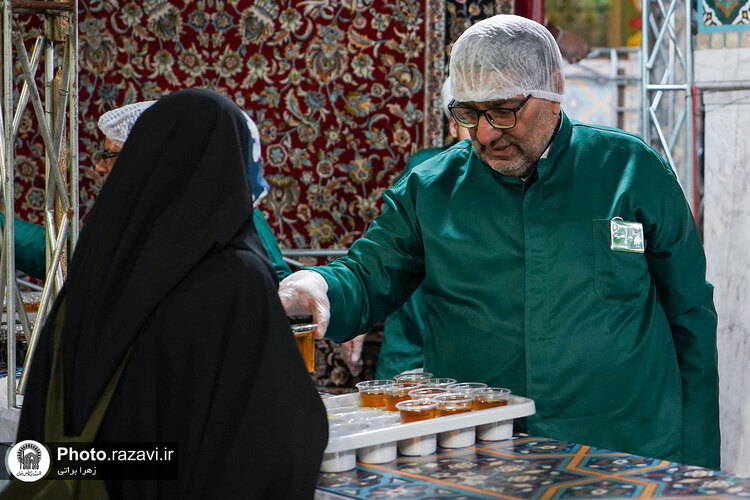 حال و هوای حرم مطهر رضوی در دهه کرامت