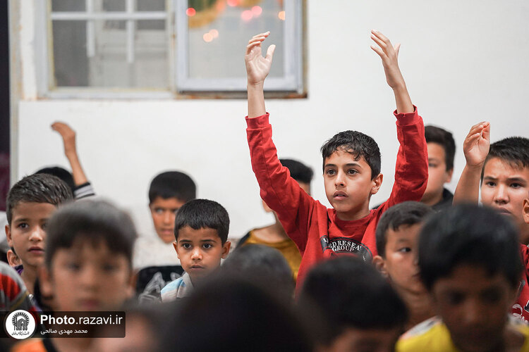 جشن ولادت امام رضا علیه‌السلام در منطقه کشمیری مشهد
