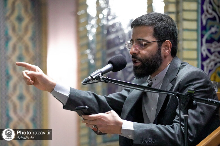 مراسم جشن میلاد امام رضا علیه‌السلام در صحن غدیر