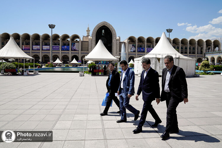 حضور قائم مقام تولیت آستان قدس رضوی در نمایشگاه کتاب تهران