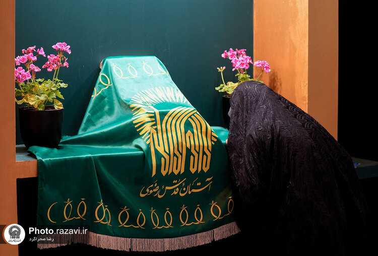 حضور آستان قدس رضوی در سی و ششمین نمایشگاه بین المللی کتاب تهران-4