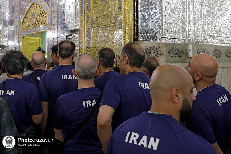 تشرف تیم ملی والیبال به حرم مطهر رضوی