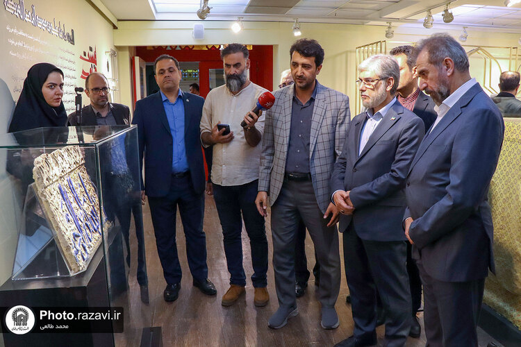 بازدید وزیر علوم از کتابخانه و موزه ملی ملک