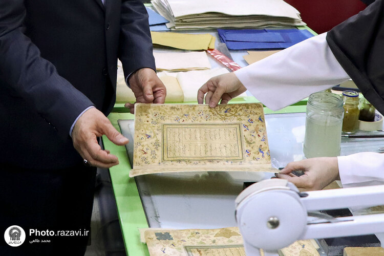 بازدید وزیر علوم از کتابخانه و موزه ملی ملک