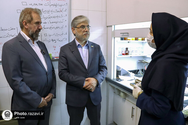 بازدید وزیر علوم از کتابخانه و موزه ملی ملک